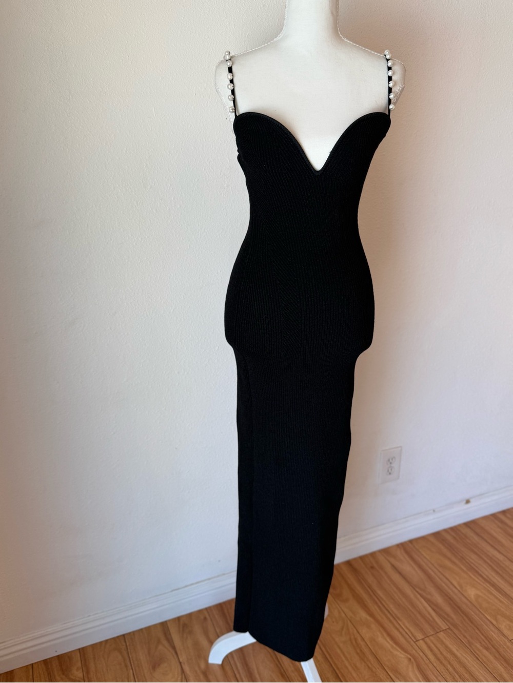 Pearl-Strap Black Midi Bodycon Dress